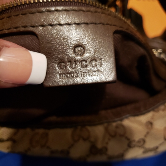 Authentic Gucci brown monogram canvas shoulder bag - Picture 5 of 15